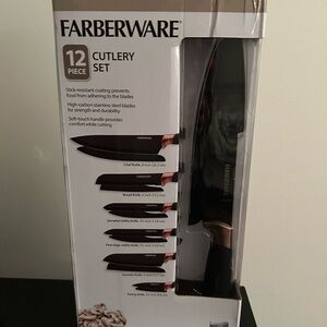 Farberware Black and Silver Knife Set